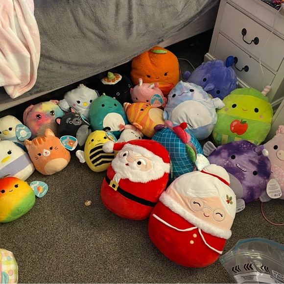 SQUISHMALLOW COLLECTION SALE - Picture 2 of 5